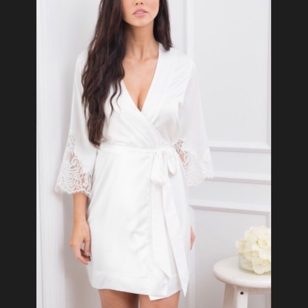 NEW WITH TAGS Lola white matte satin bridal robe